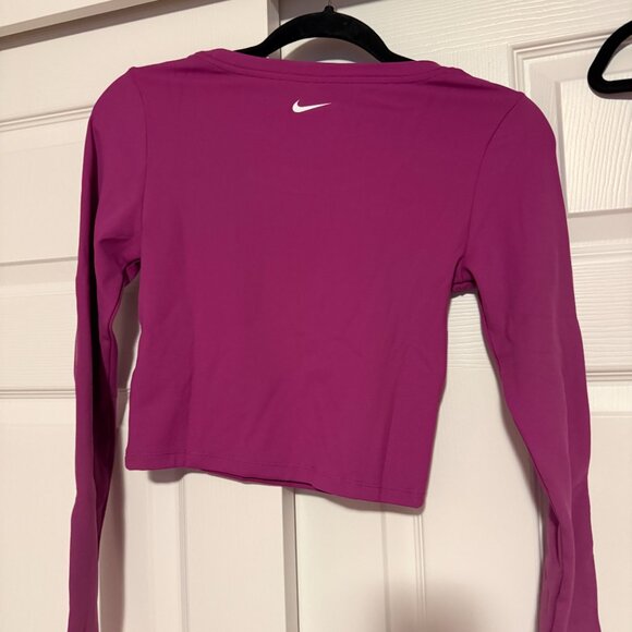 NWT Nike One Women's set of Twist bra and Fitted Top in hot fuschia - Picture 6 of 8